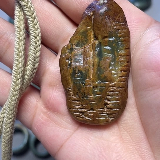 兴***旺岫岩河磨玉（透闪石质玉）未镶嵌挂件