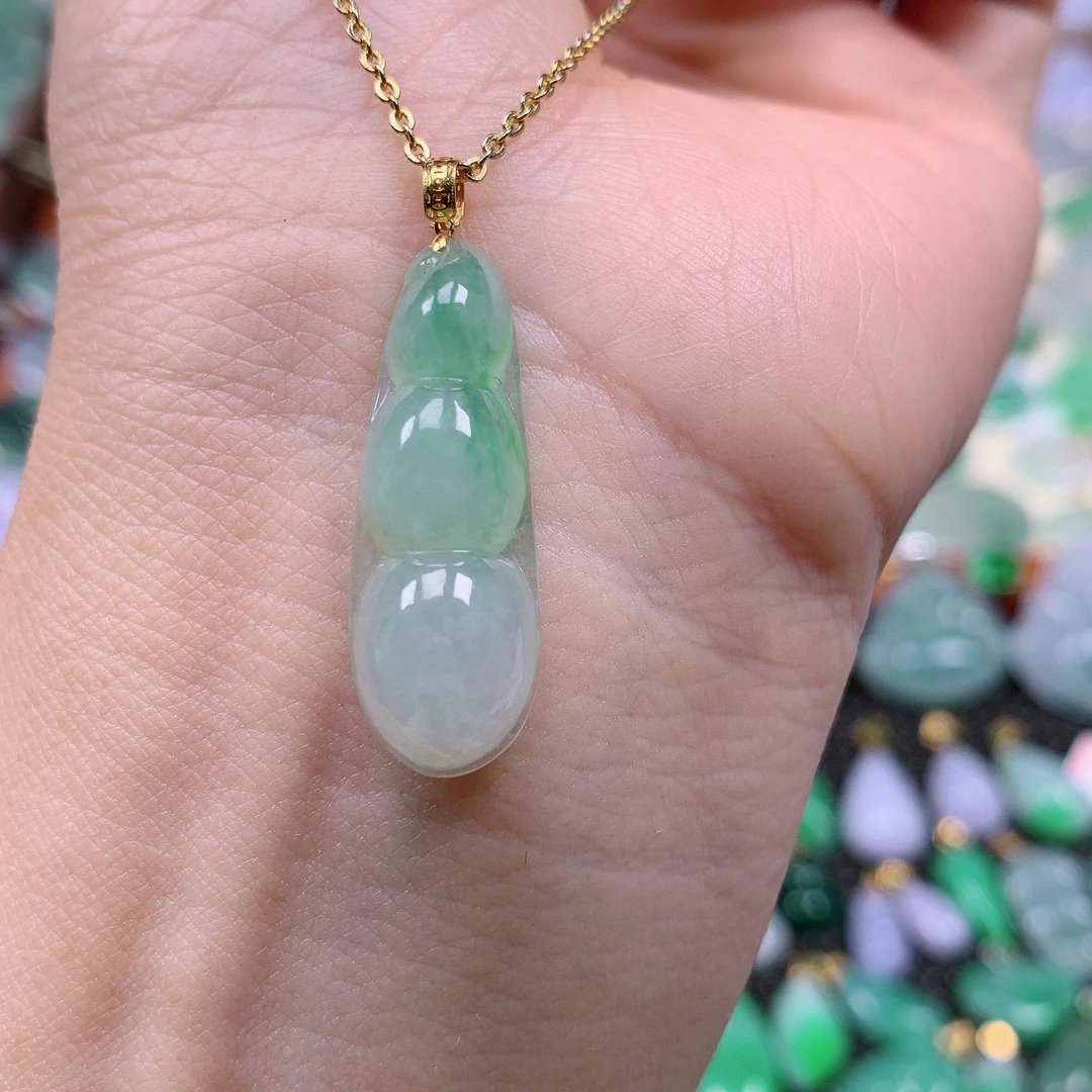 缅甸天然A货翡翠，飘花福豆，编号230/1124尺29.3-10.3-6.2