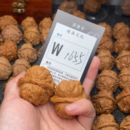 吊坠桃核我是第一百38