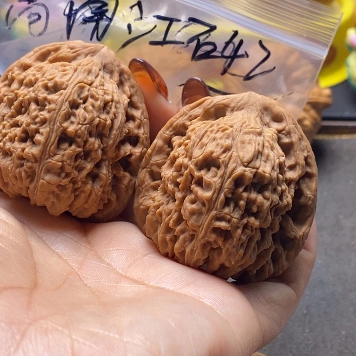 文玩核桃吊坠南江石