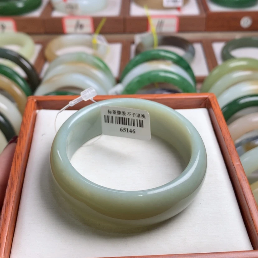 【闪购商品】和田玉手镯未镶嵌52/53