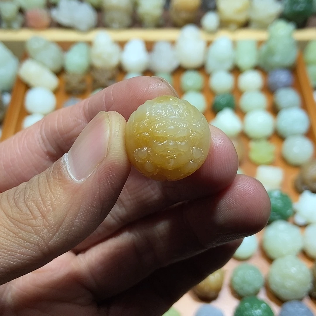 和田玉未镶嵌颈饰定制