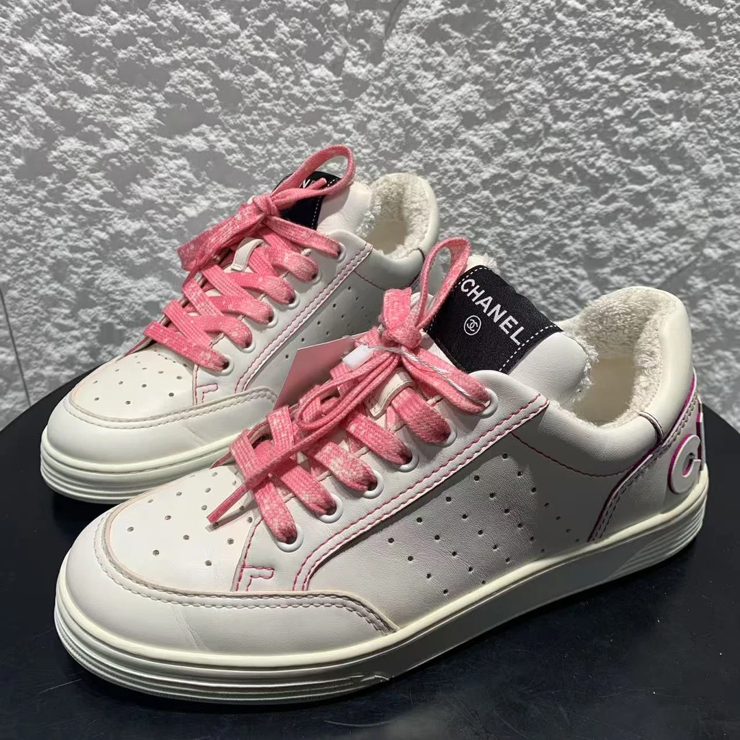 95新 Chanel/香奈儿 38码/仔仔/无配件/白粉拼接百搭休闲板鞋1210