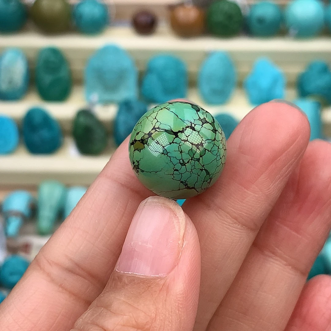 绿松石未镶嵌珠宝奇石17