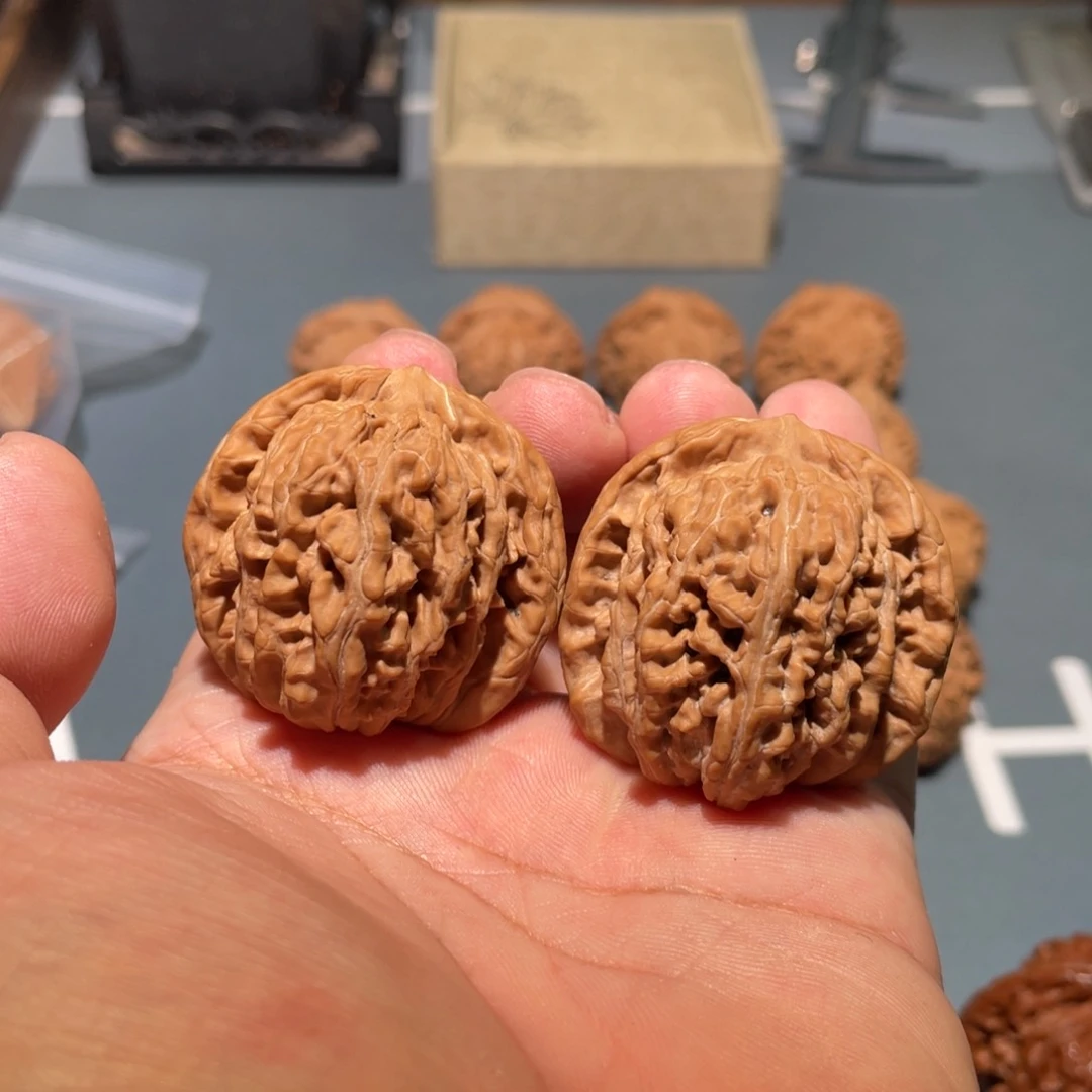 文玩核桃把件达*四座楼40