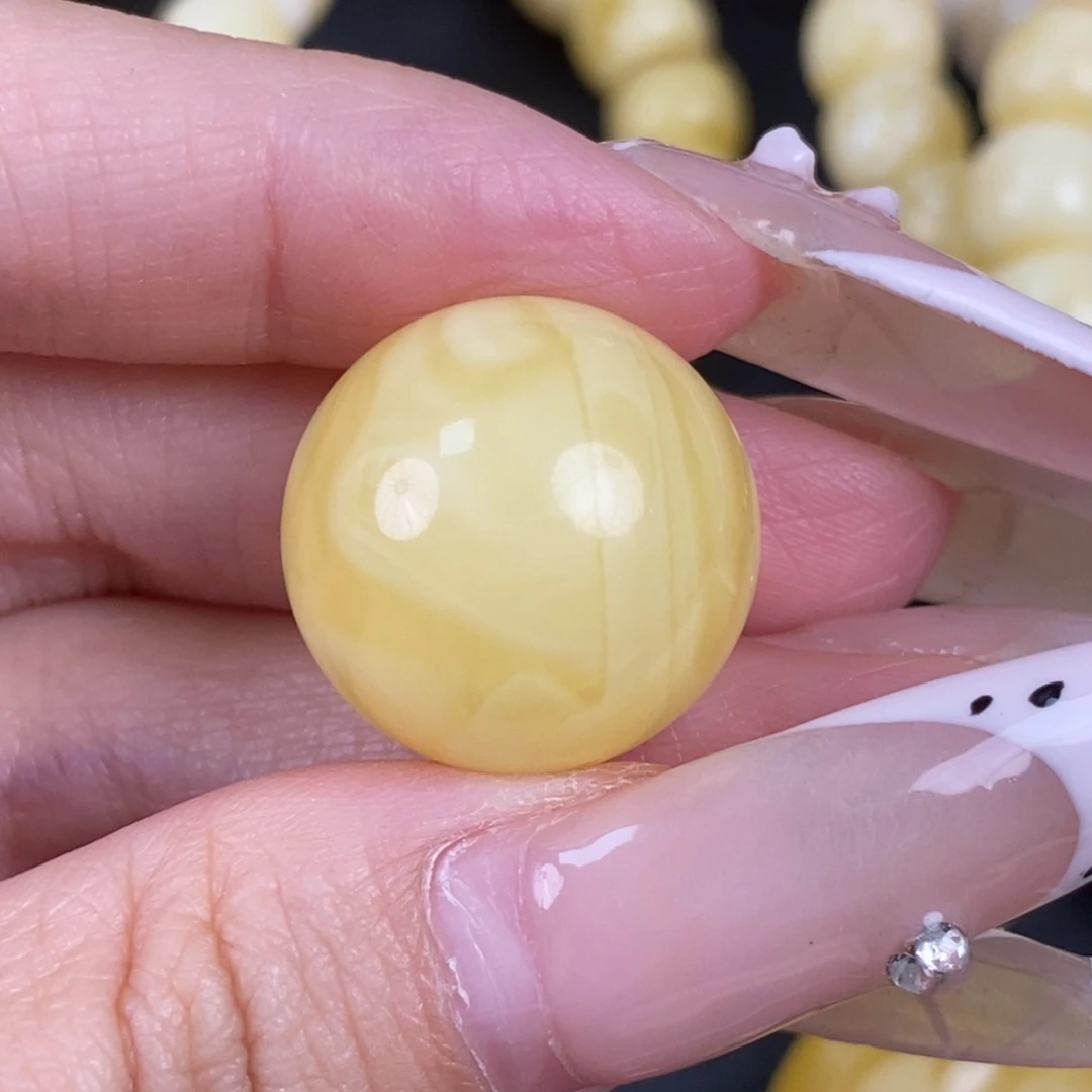 琥珀未镶嵌珠宝奇石270