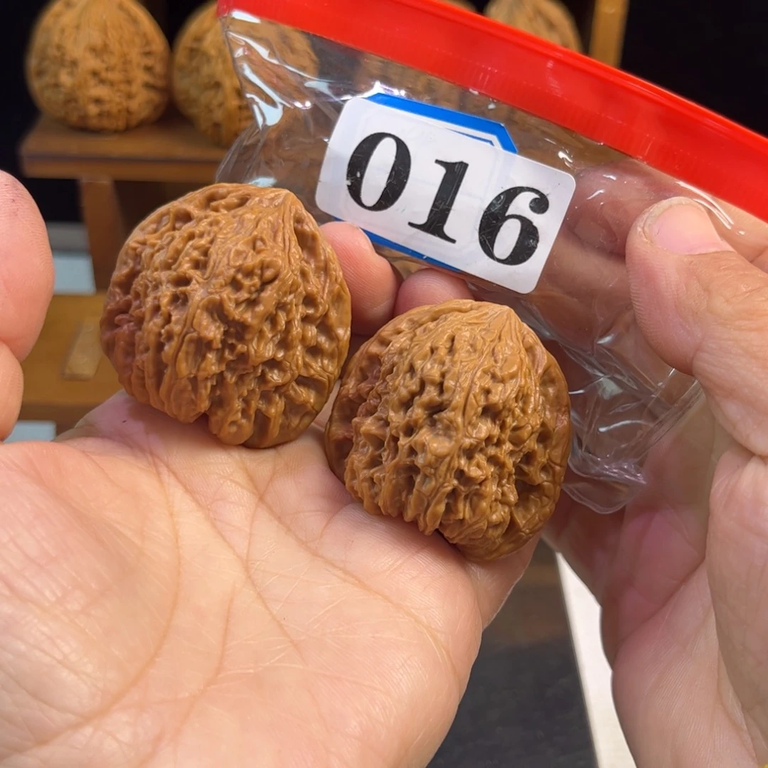 吊坠文玩核桃南疆凹底39