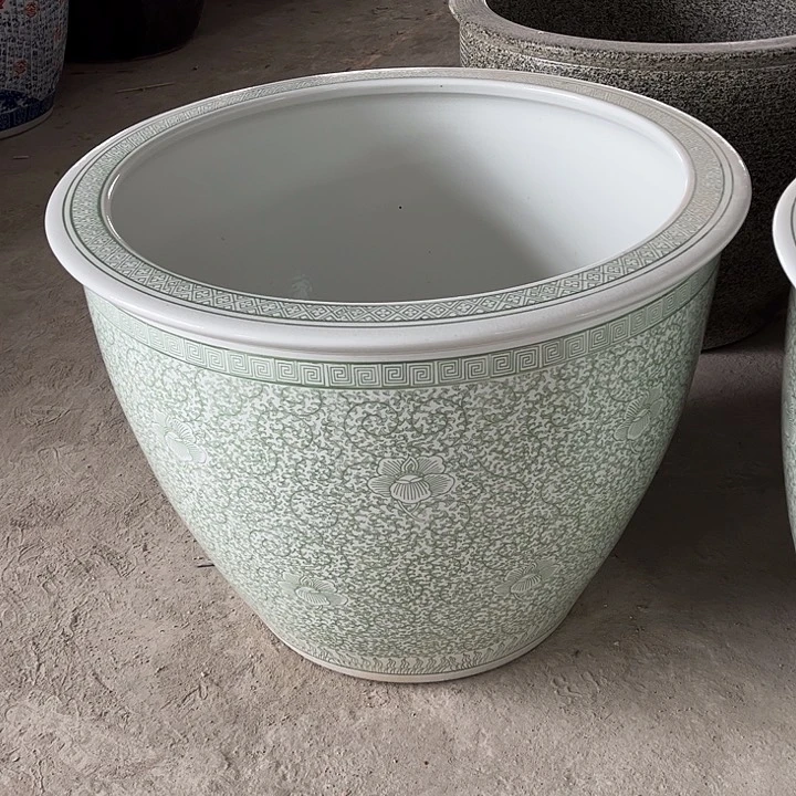 陶瓷直径62高度42青勾莲