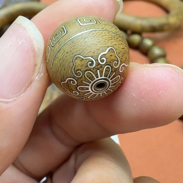 大叶紫檀（黑酸枝木类）