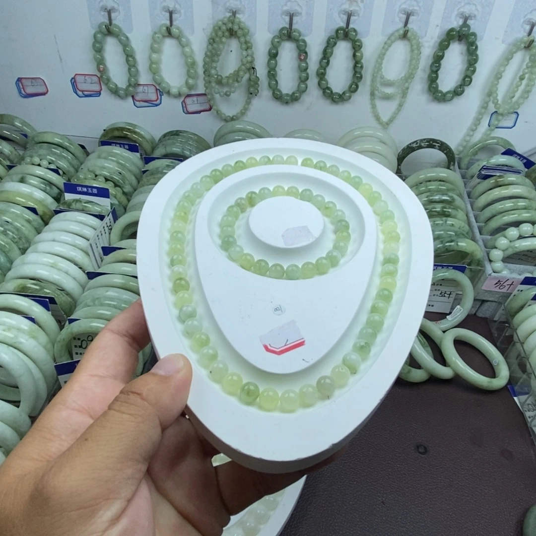 蛇纹石玉未镶嵌手链