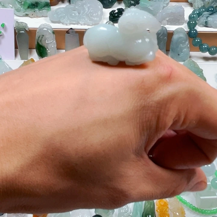 翡翠未镶嵌吊坠(不含链)生肖羊