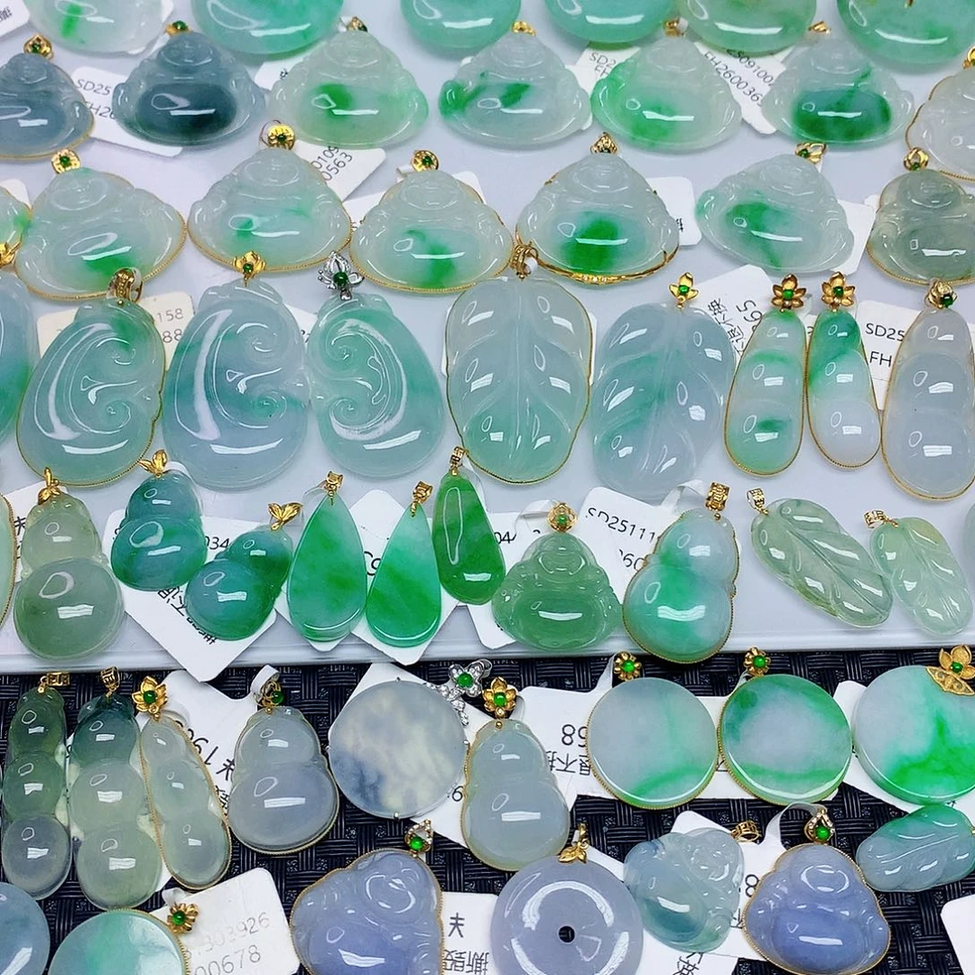 翡翠未镶嵌颈饰3467788