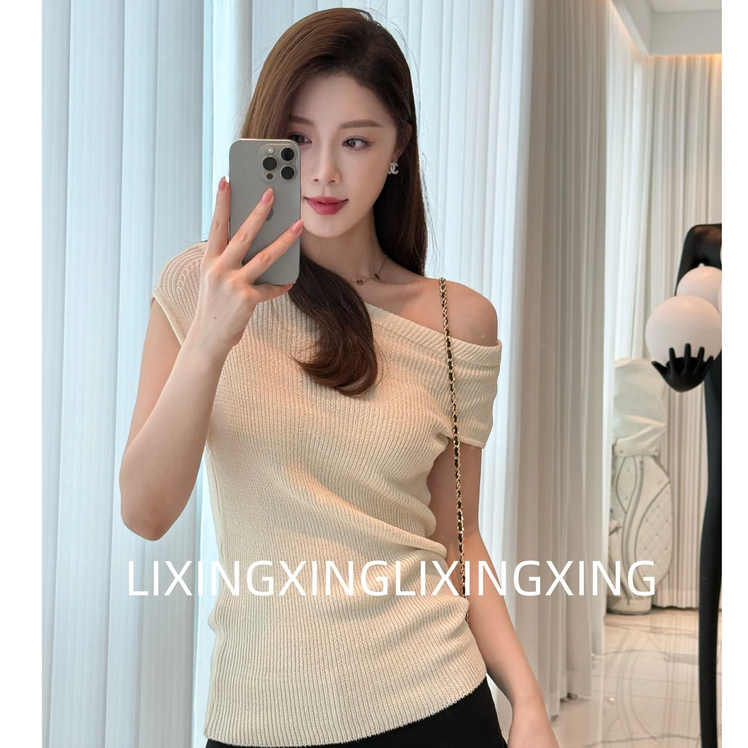LXX【斜肩针织上衣】显瘦气质短款时尚百搭夏季镂空露肩