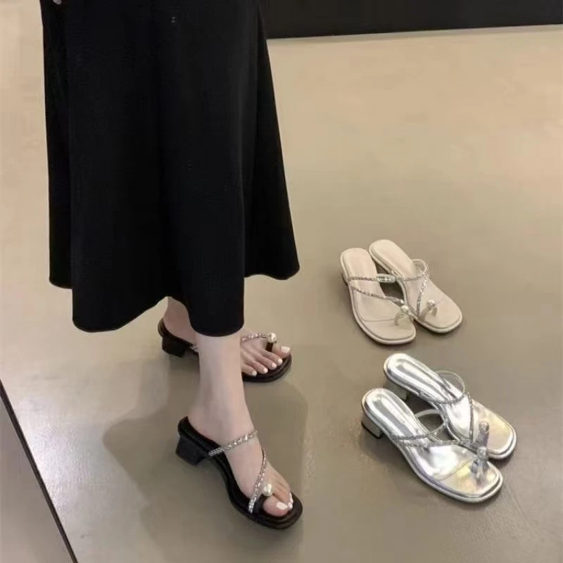 透明水钻拖鞋2025新款外穿软底海边银色凉仙百搭鸽子蛋休闲露趾女