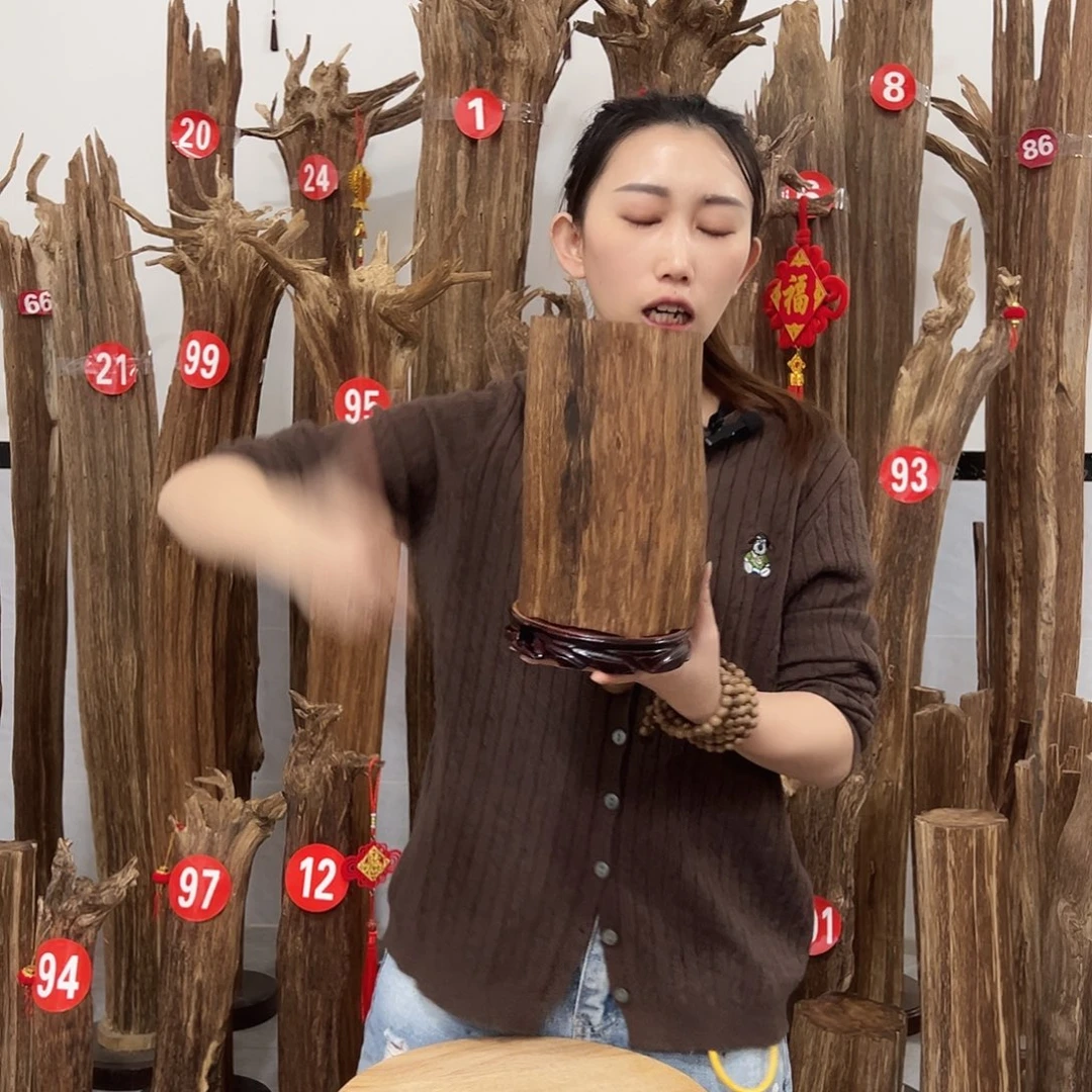 沉香碎屑沉香原材料