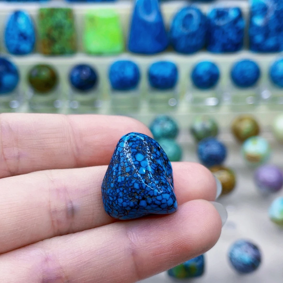 未镶嵌绿松石颈饰