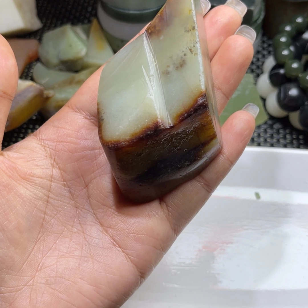 未镶嵌和田玉（糖玉）挂件旅**游