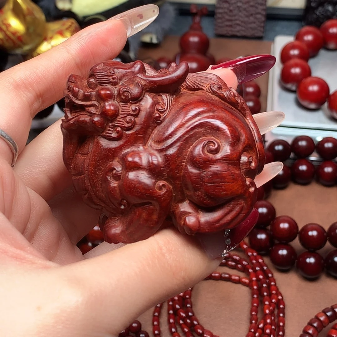 檀香紫檀（小叶紫檀）湘工手雕貔貅