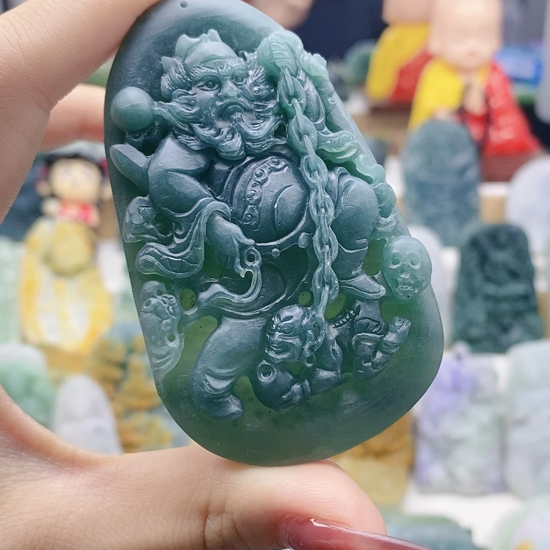 翡翠未镶嵌颈饰陪****白翡翠