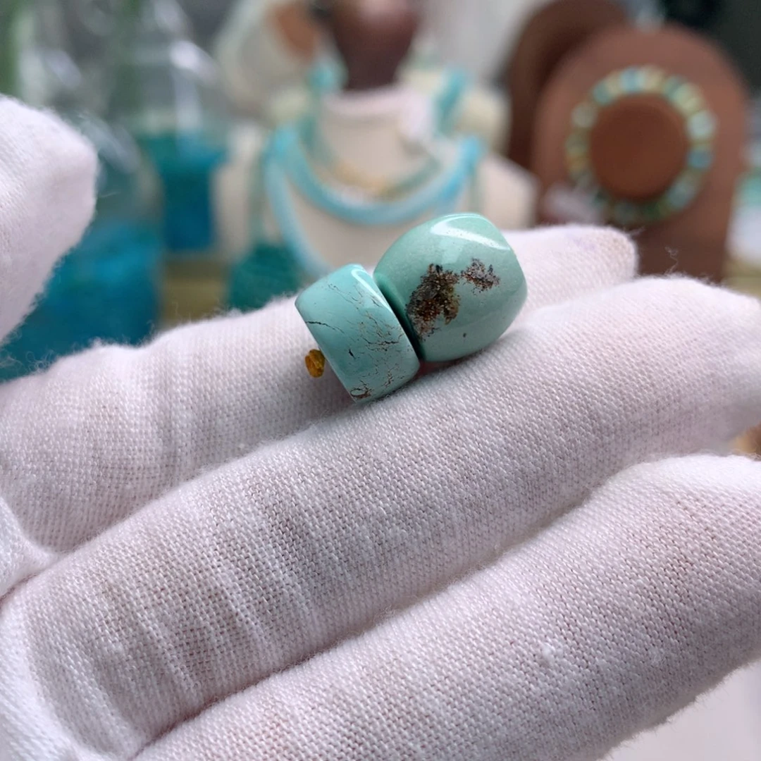 绿松石未镶嵌饰品