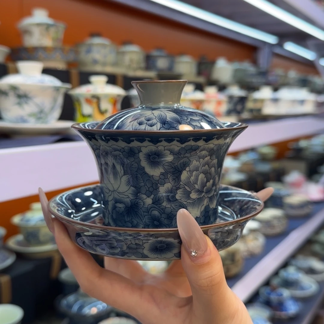我在外面吃饭呢你在哪了我