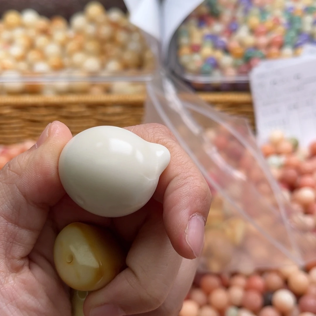 【闪购商品】白玉菩提吊坠?****?微瑕不售后象牙果