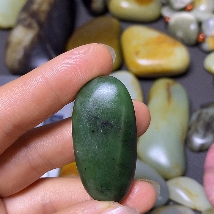 未镶嵌和田玉（糖玉）挂件