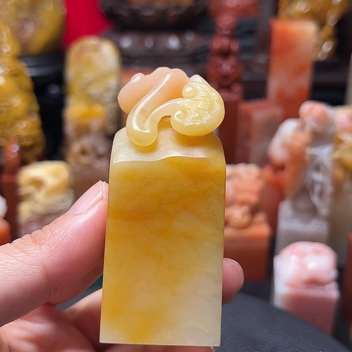 寿山石精品寿山石芙蓉老挝印章