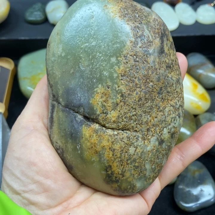 和田玉（子料）未镶嵌挂件