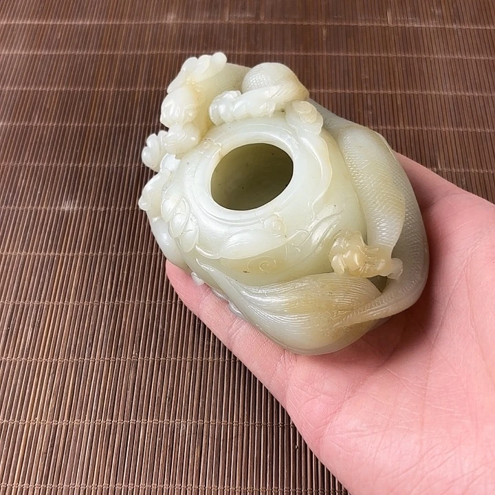 金***叶和田玉未镶嵌挂件