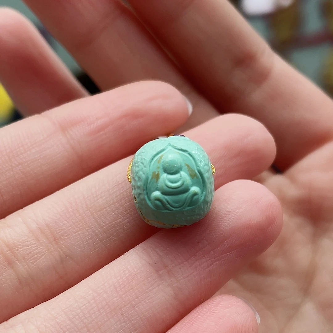 绿松石颈饰未镶嵌