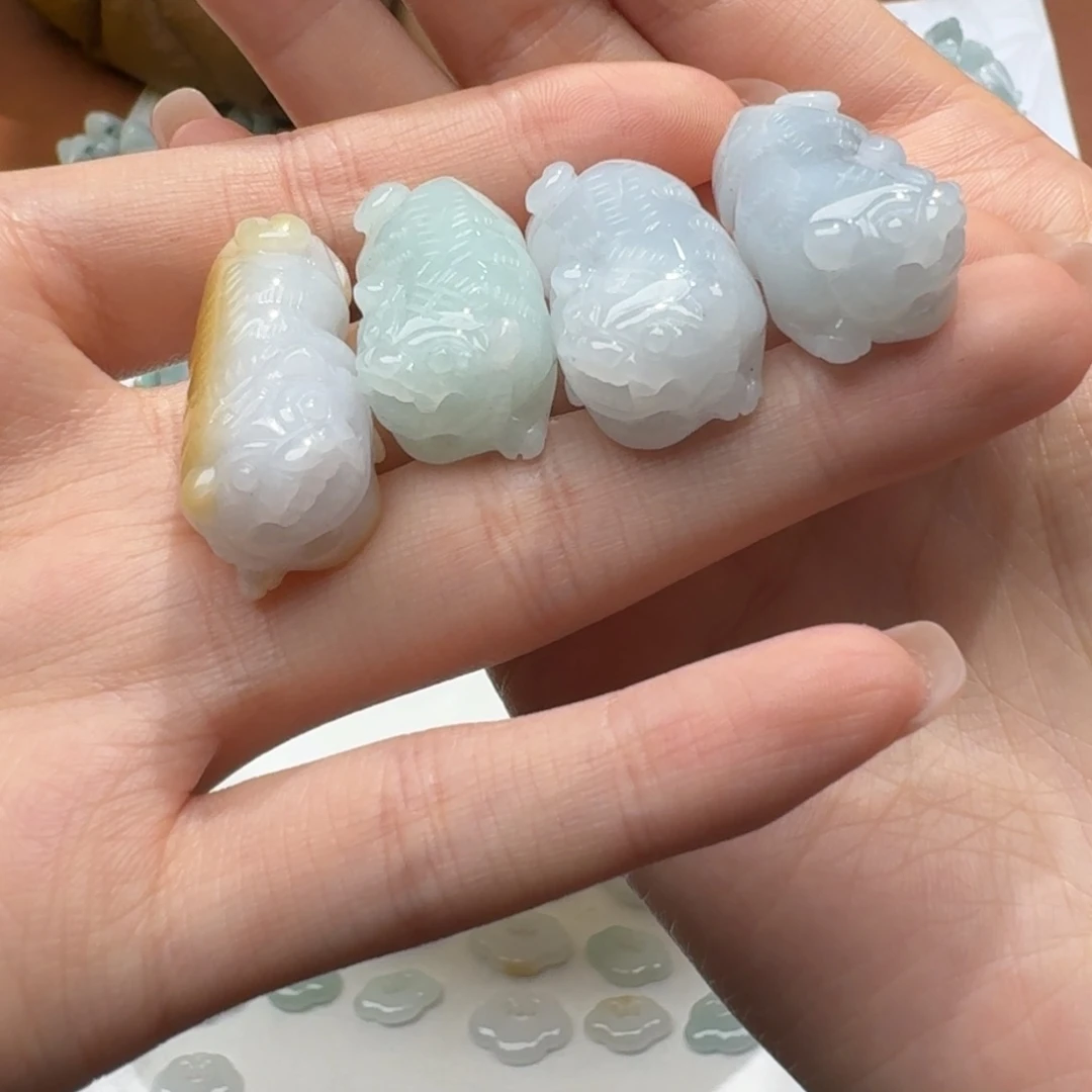 未镶嵌挂件翡翠福利1个，不包邮，拍一单邮费发货