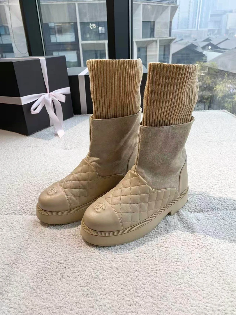 95新 Chanel/香奈儿 AA3625 米色菱格纹双C袜筒靴 38码 微瑕