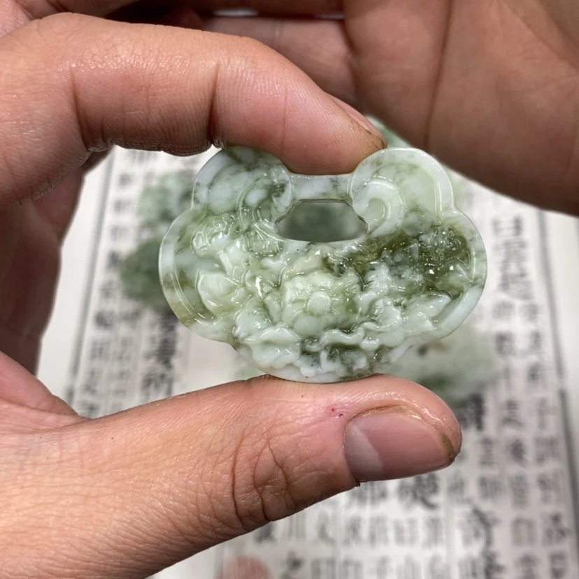 【闪购商品】岫玉颈饰未镶嵌墨**?岫玉吊坠