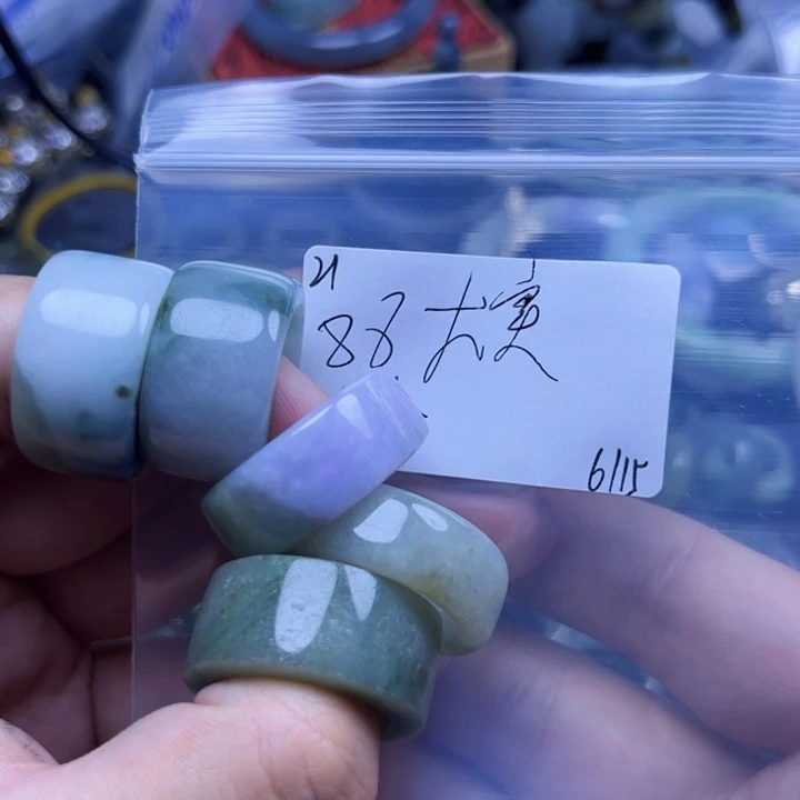 大***宴翡翠戒指未镶嵌翡翠