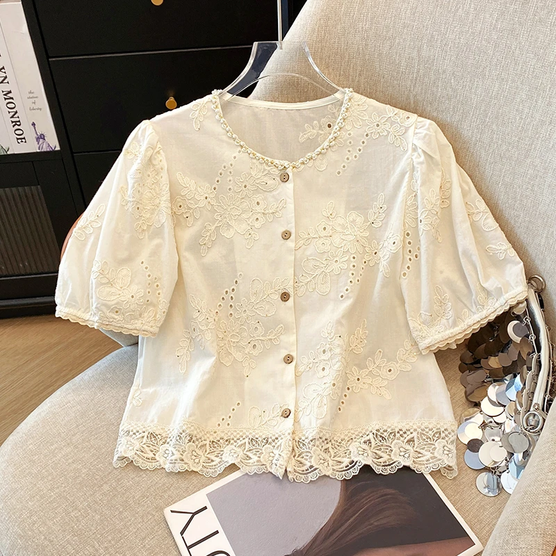 法式甜美减龄珍珠边圆领花朵刺绣钩花蕾丝下摆开衫女2025夏短上衣