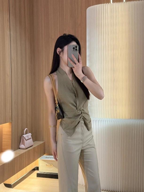 设计感条纹扭结不露背莱赛尔小衫修身显瘦