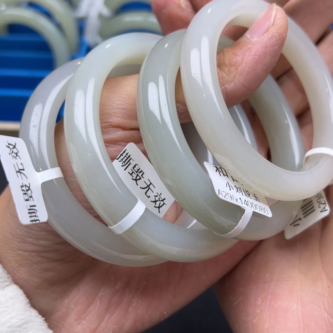 和田玉手镯未镶嵌白玉手镯多样性拍一发一