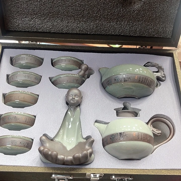 孤品茶具套装等。