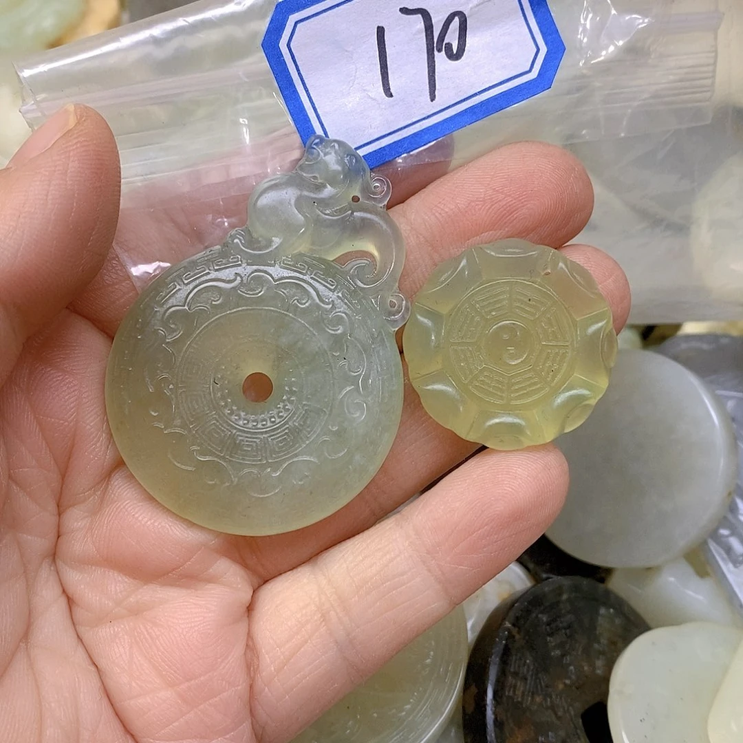 蛇纹石玉颈饰未镶嵌道****堂170