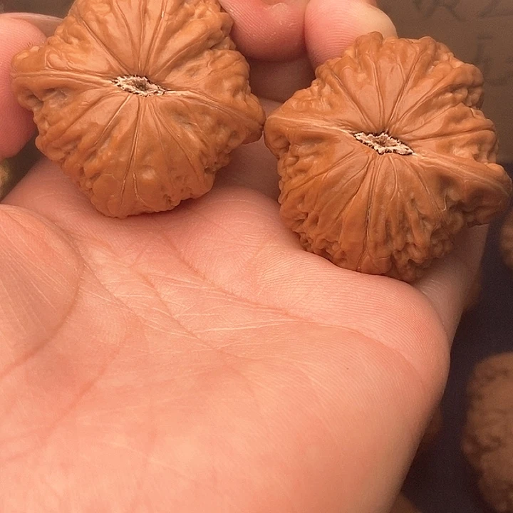 失***虾文玩核桃吊坠38铁锤