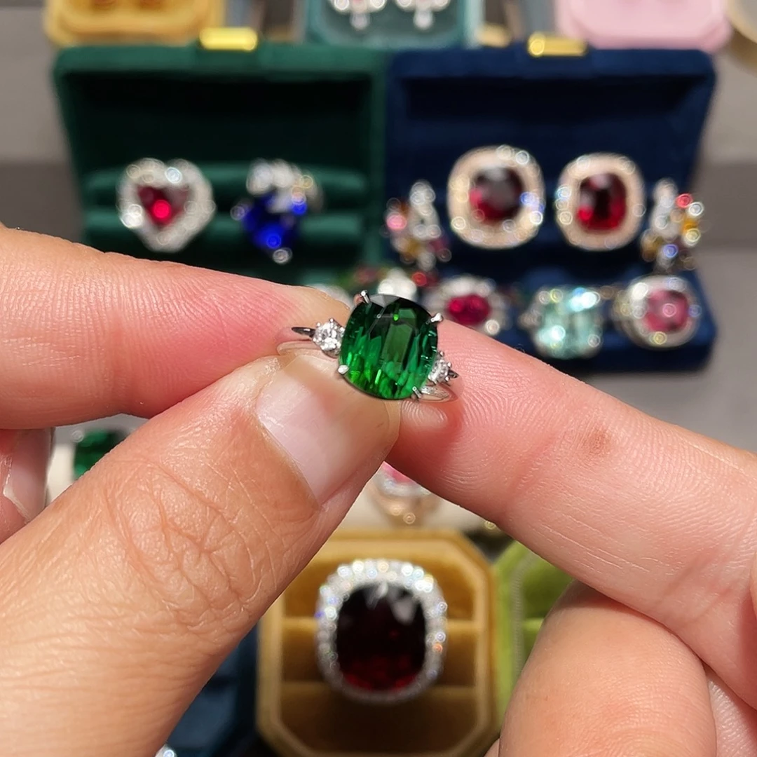 戒指18K金镶嵌碧玺4.87ct