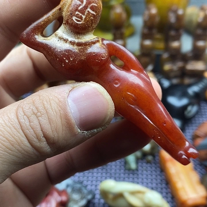 未镶嵌蛇纹石玉颈饰