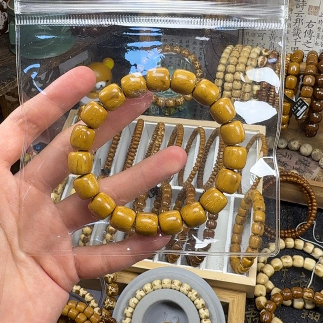 小****非金属实心黄金甲眯眯眼11.6