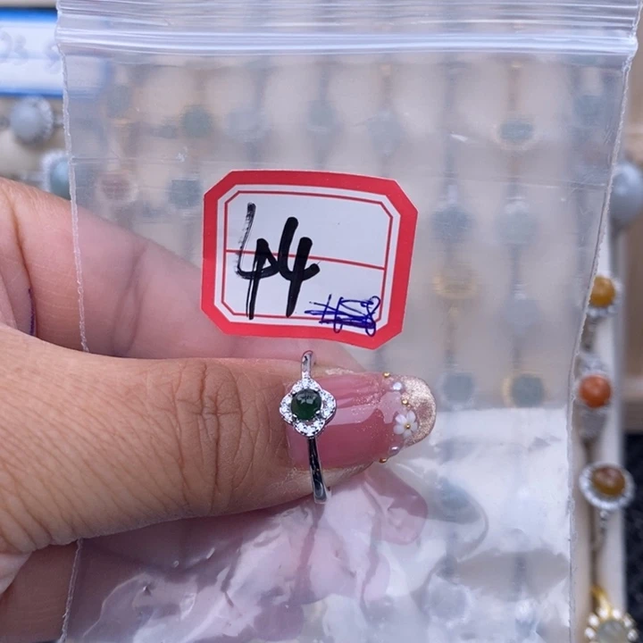 未镶嵌戒指翡翠缅甸