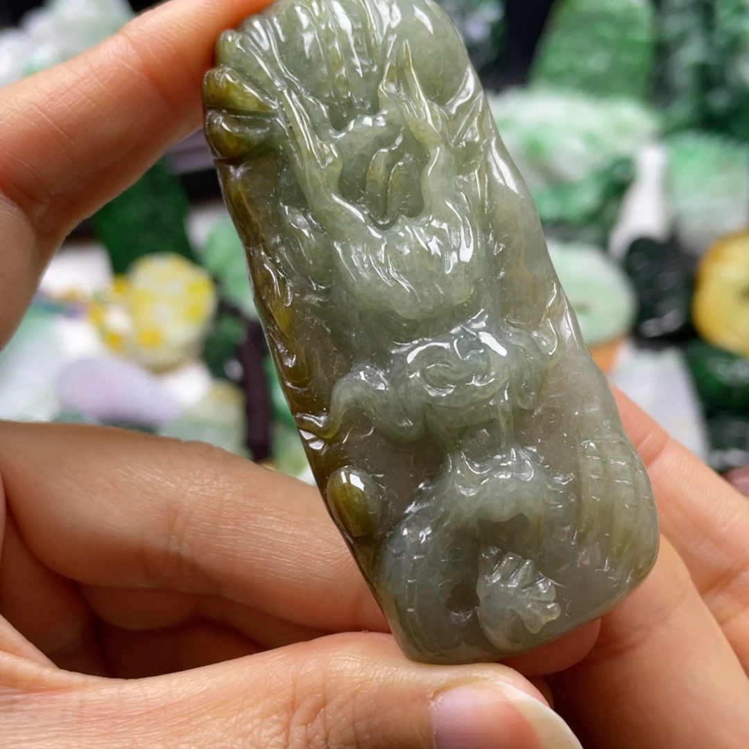 翡翠颈饰未镶嵌牌子