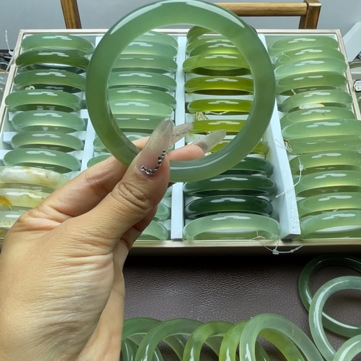 倾***茉未镶嵌蛇纹石玉手镯