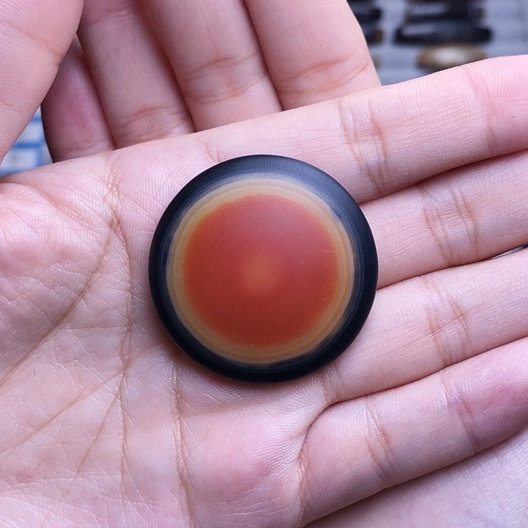 未镶嵌颈饰玛瑙/玉髓烟****卖