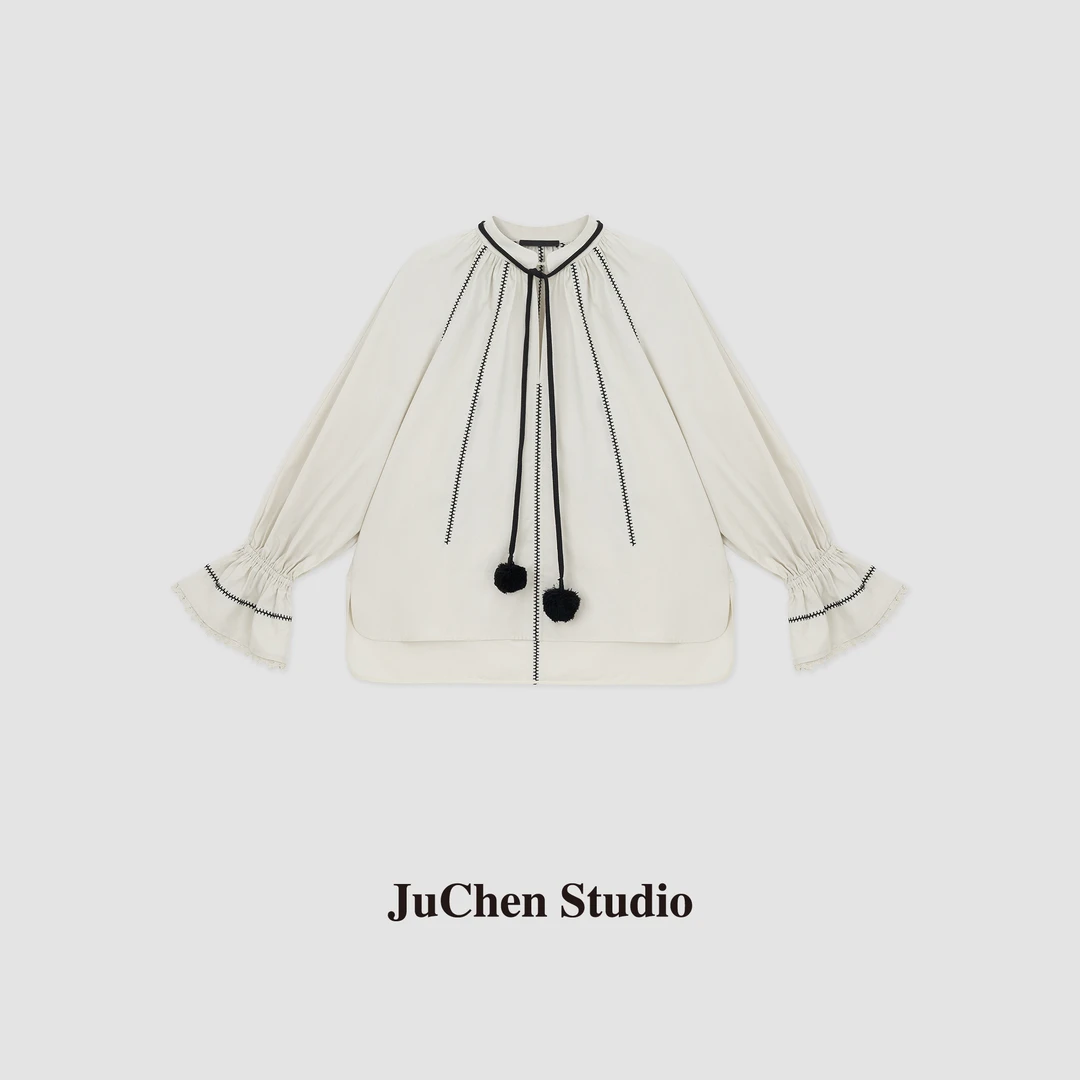 LIBOSHU“趁年华”北欧度假风绗线刺绣毛球减龄喇叭袖衬衫 SS123420