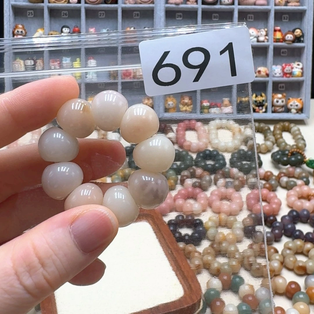 一***粒菩提根/象牙果吊坠